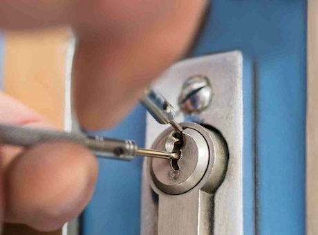 Seven Ways To Better Choose A 24hr Locksmith Without Breaking A Sweat